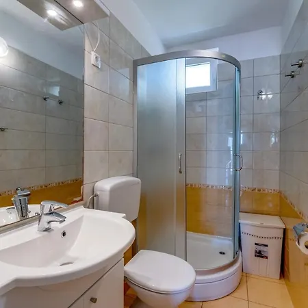 With Parking Space Baska, Krk - 11933 Apartmán Baška